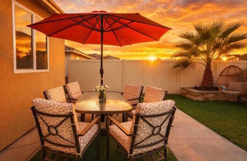 Winchester House | Resort Pool & Spa - Temecula Wine Country Close