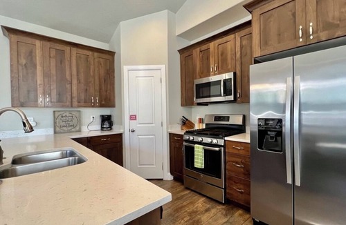 Sienna Hills House | Resort-Style Community | Huge Pool & Hot Tub | Blazing Fast Internet | By Zion & St George | #1905