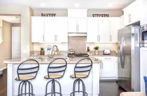 Westpark House | Resort-style Luxury 3 Bed 3.5 Bath Townhouse Disneyland Sanitized