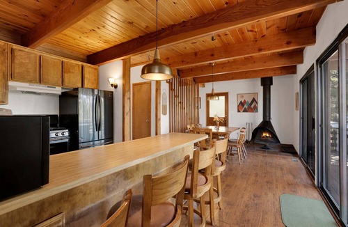 Upper Moonridge House | Resting Falcon#2661