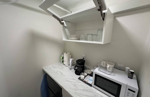 Friendly Apartment | Retreat near UO, Autzen, Amazon Park | 2 Studio - 2 Bath