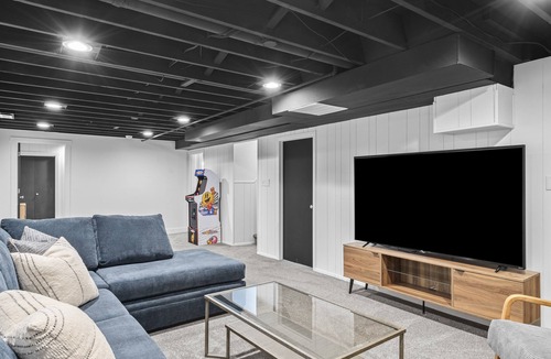 South Jordan House | Retro Retreat Newly Renovated in SoJo