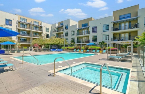 Campbell Condo | Revere Retreat – Modern 1BR with Pool