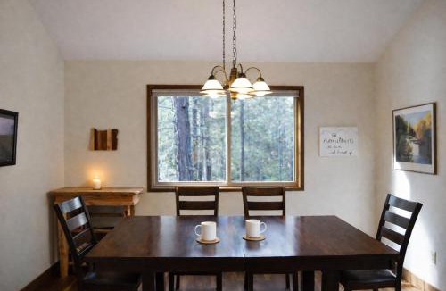 Black Butte Ranch House | Ridge Cabin 010