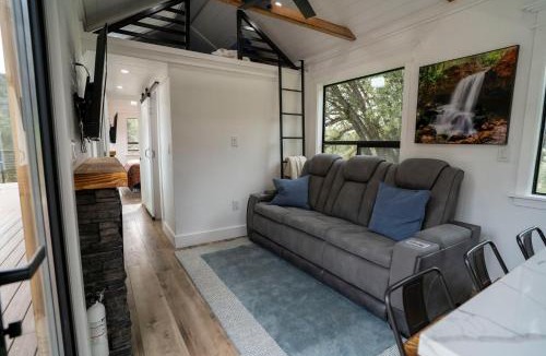Yosemite Forks House | River Falls Retreat