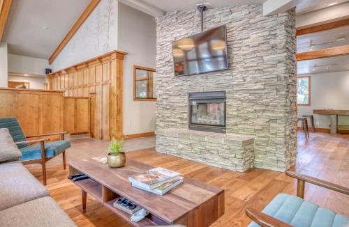 Century West House | River Ridge 313AB