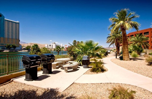 Bullhead City Condo | Riverfront Casino View Pool Spa Beach Private boat launch, BBQ's (code 1G)