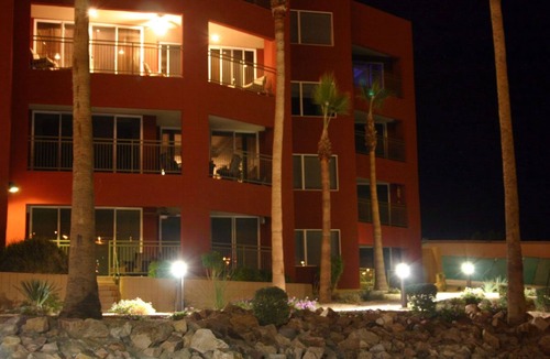 Bullhead City Condo | Riverfront Casino View Pool Spa Beach Private boat launch, BBQ's (code 1G)