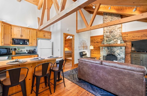 Sloat House | Riverfront, dog-friendly, side-by-side cabins on 200 acres with fishing ponds