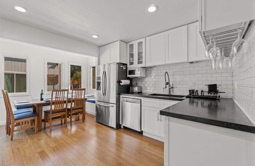 Cloverdale House | Riverfront Escape in North Alexander Vly, 3BR/2BA, hot tub, bbq, bocce ball