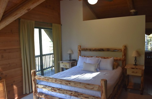 Douglas County Cabin | Riverfront Farwood Cabin Retreat