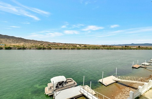 Holiday Shores House | RIVERFRONT HOME WITH PRIVATE DOCK