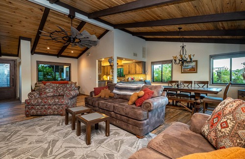Holiday Shores House | Riverfront Home w/Beach & Pool - Club 333