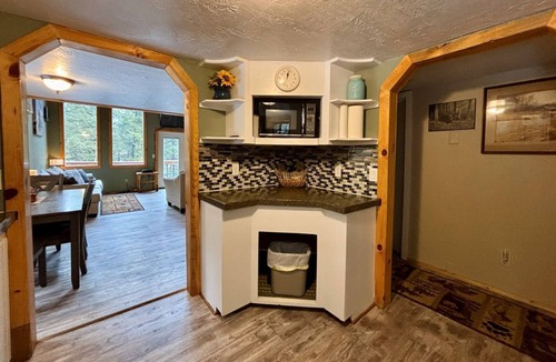 Thompson Falls Hotel | Riverfront Motel