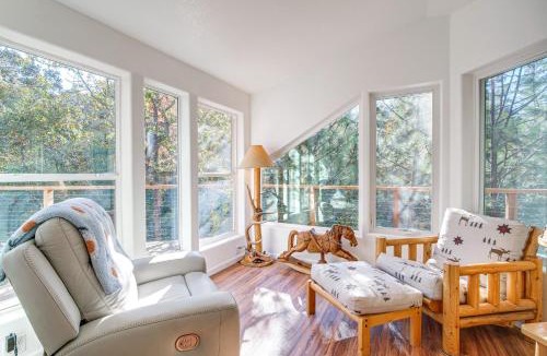 Jacksonville House | Riverfront Relaxation: Secluded Jacksonville Home