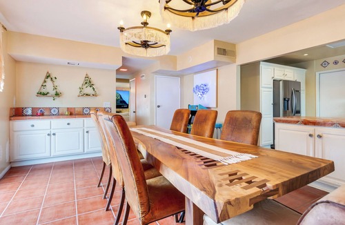 Estates at Canyon Crest House | Riverside 4BR Near UCR/CBU 12 Beds, 6 Kings, Arcade and Firpit