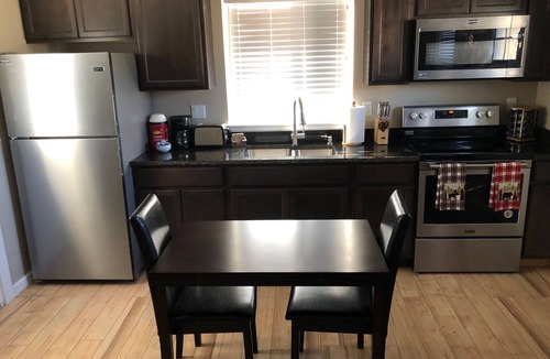 Grants Pass House | Riverside Cabin 4 - (Brand New Construction!)