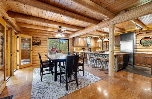 Whispering Pines Cabin | Riverside Luxury Retreat - Hot Tub, Fire Pit, Games & Mesmerizing Views