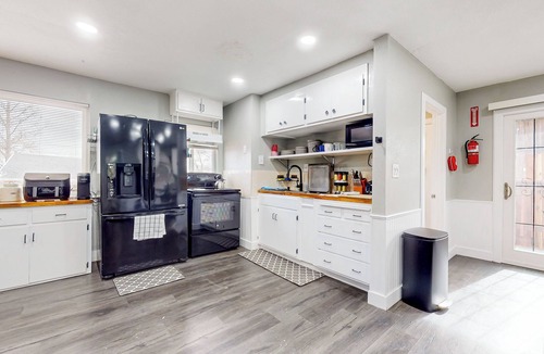 Bethel Island House | Riverside Retreat in Bethel Island: Fish & Boat!