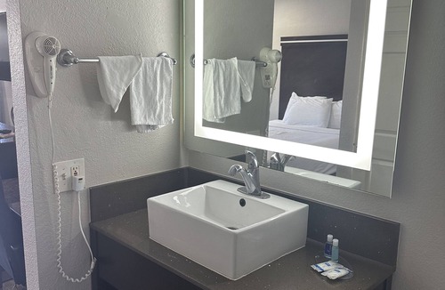 Lemon Grove Hotel | Rodeway Inn Lemon Grove San Diego East