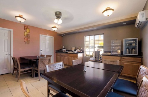 Indio Hotel | Rodeway Inn near Coachella