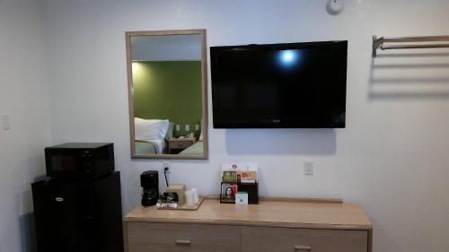 Cathedral Hill Hotel | Rodeway Inn San Francisco City Center