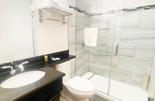 Cathedral Hill Hotel | Rodeway Inn San Francisco City Center