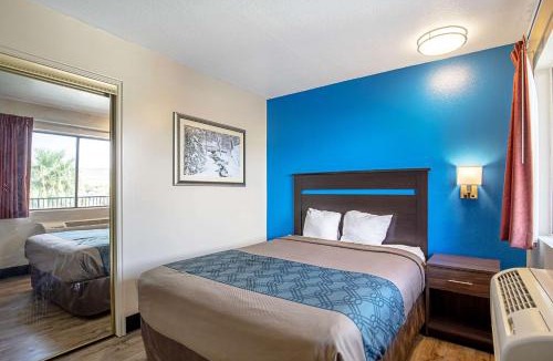 St. George Hotel | Rodeway Inn St George North - Near Pioneer Park