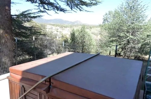 Tyrone House | Romantic Vacation Rental with Hot Tub near New Mexico's Pinos Altos Mountains