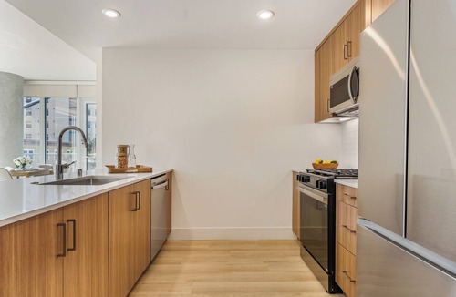 Downtown San Diego Apartment | Rooftop Retreat + Spa + Pool + Gym | Little Italy District | Ancora by AvantStay