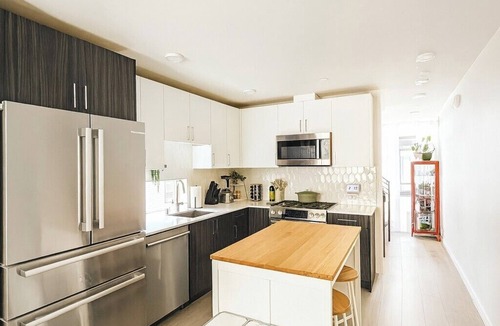Broadway House | Rooftop w/Skyline & Space Needle Views A/C World Soccer Match 15min→Stadium
