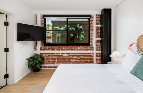 Townsite Hotel | Room 203 | The Brick Boutique Hotel