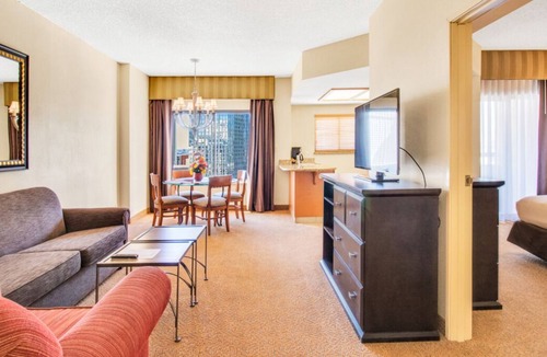 Las Vegas House | Room Virtual Tour in 3D! 3 Convenient Spaces, Near Gondola Ride at The Venetian