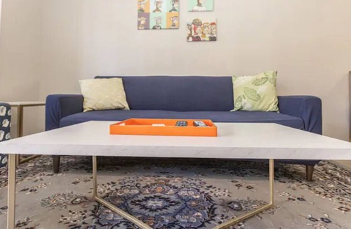 Midway District House | Roomy Loft in 💜 of OldTown w/NFT Art, Parking, HBO