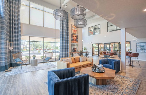 Tempe Apartment | ROVE LIVING/KL - V on Broadway