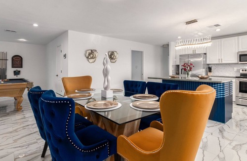 Maryvale House | Royal Escape / House with Hot Tub N Pool!