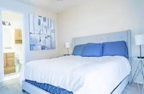 Henderson House | Royalty Stay at 281 Princess Ann Court