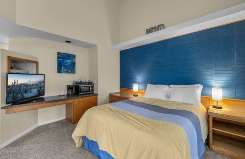 Century West Hotel | RR601B-1 Bedroom Mt Bachelor Condo-Hot tub