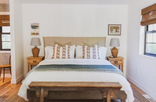 Husum Bed & Breakfast | RubyJune Inn