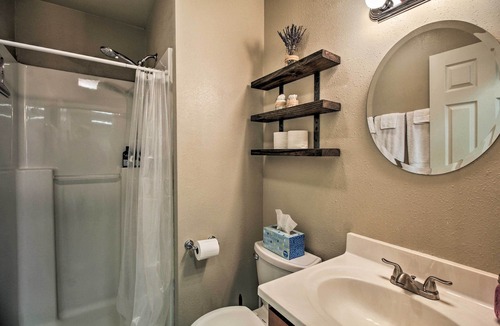 Harrisburg Cottage | Rural Cottage 20 Min to Eugene w/Mt Tom Views!