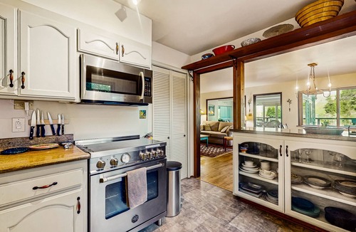 Duncans Mills House | Russian River Home- Stunning riverfront views, spa, bikes, kayaks, private dock