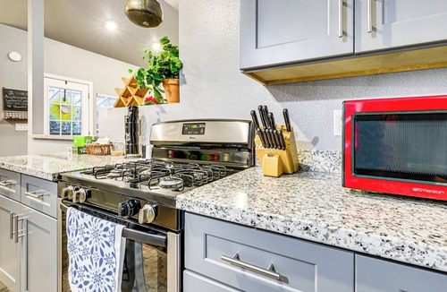 Guerneville Cottage | Russian River Retreat! Woodsy Guerneville Bungalow