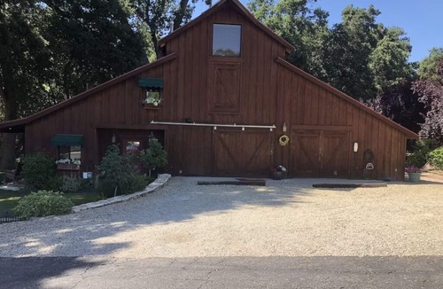 Paso Robles House | Rustic 1BD Retreat on Vineyard Drive, Wine Country Views & Privacy