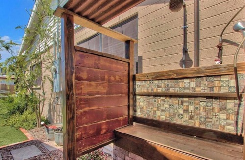 Southwest Village House | Rustic Retreat,a place to relax & decompress! Walking distance to Old Scottsdale