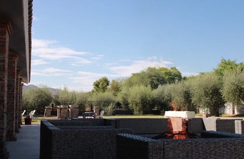 Laveen Village House | Rustic Wedding Vibe ! high-end Tuscan estate and the intimate, feel of a farm !