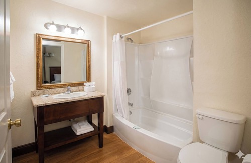 Sacramento Hotel | Sacramento Inn & Suites Cal Expo I-80