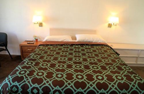 Joshua Tree Hotel | Safari Motor Inn - Joshua Tree