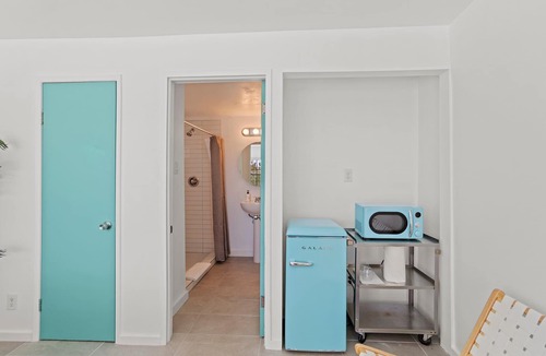 Desert Hot Springs Hotel | Sagewater Springs - Adult Only