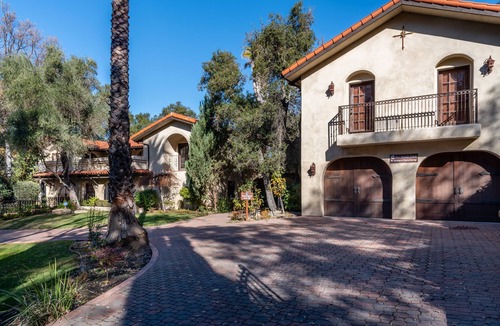 Atascadero House | San Antonio Estate-Expansive Wine Country Villa with Pool, Spa and Office!