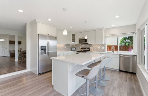 Mira Mesa House | San Diego Family Fun Retreat Sleeps 16+, Views, Game Room, Pool, Central